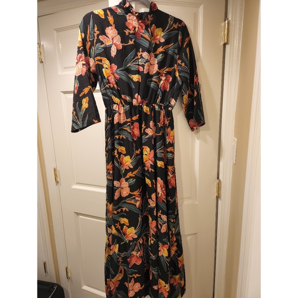 floral maxi dress - Picture 2 of 4